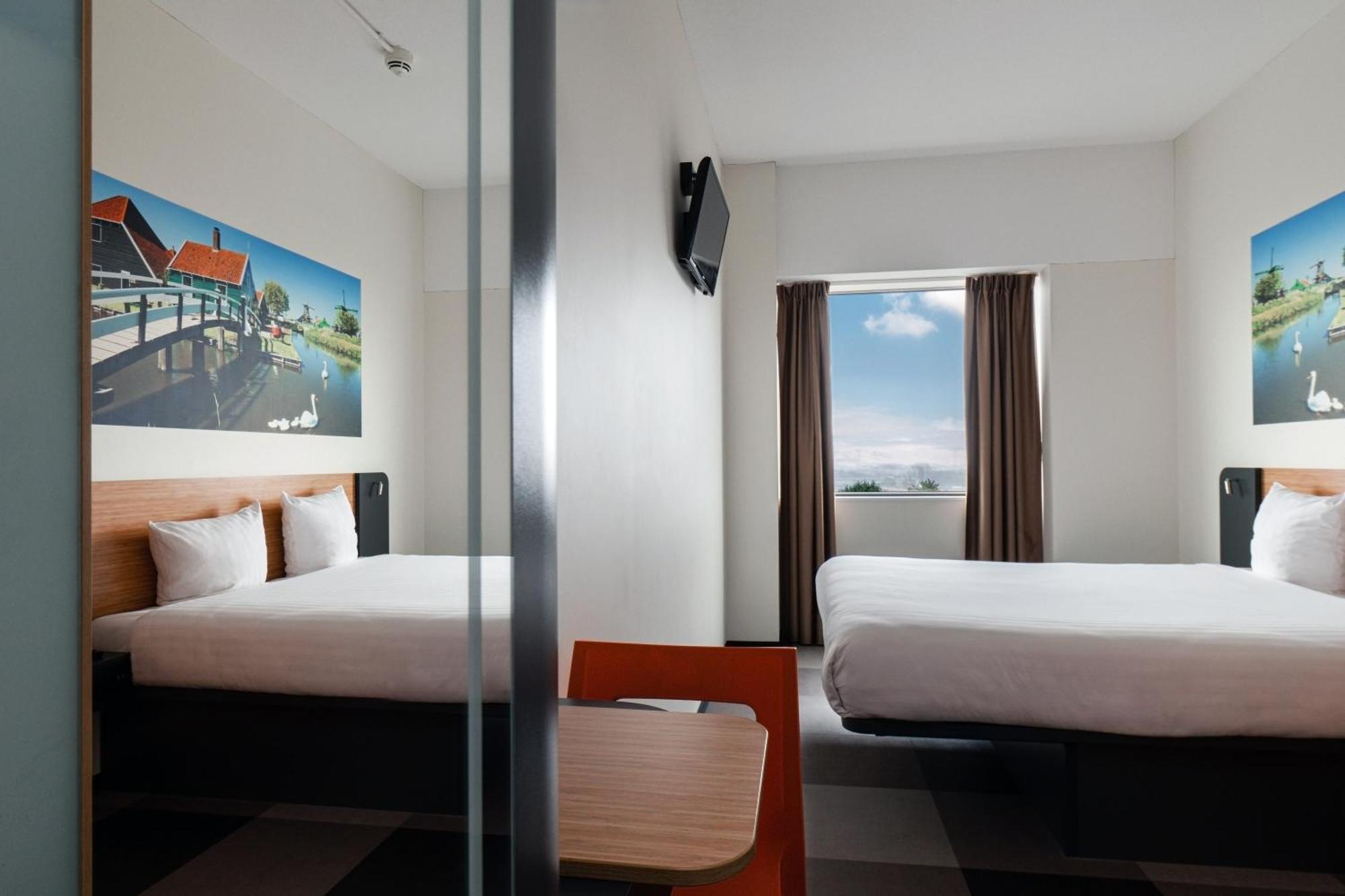 Easyhotel Amsterdam Zaandam Bagian luar foto