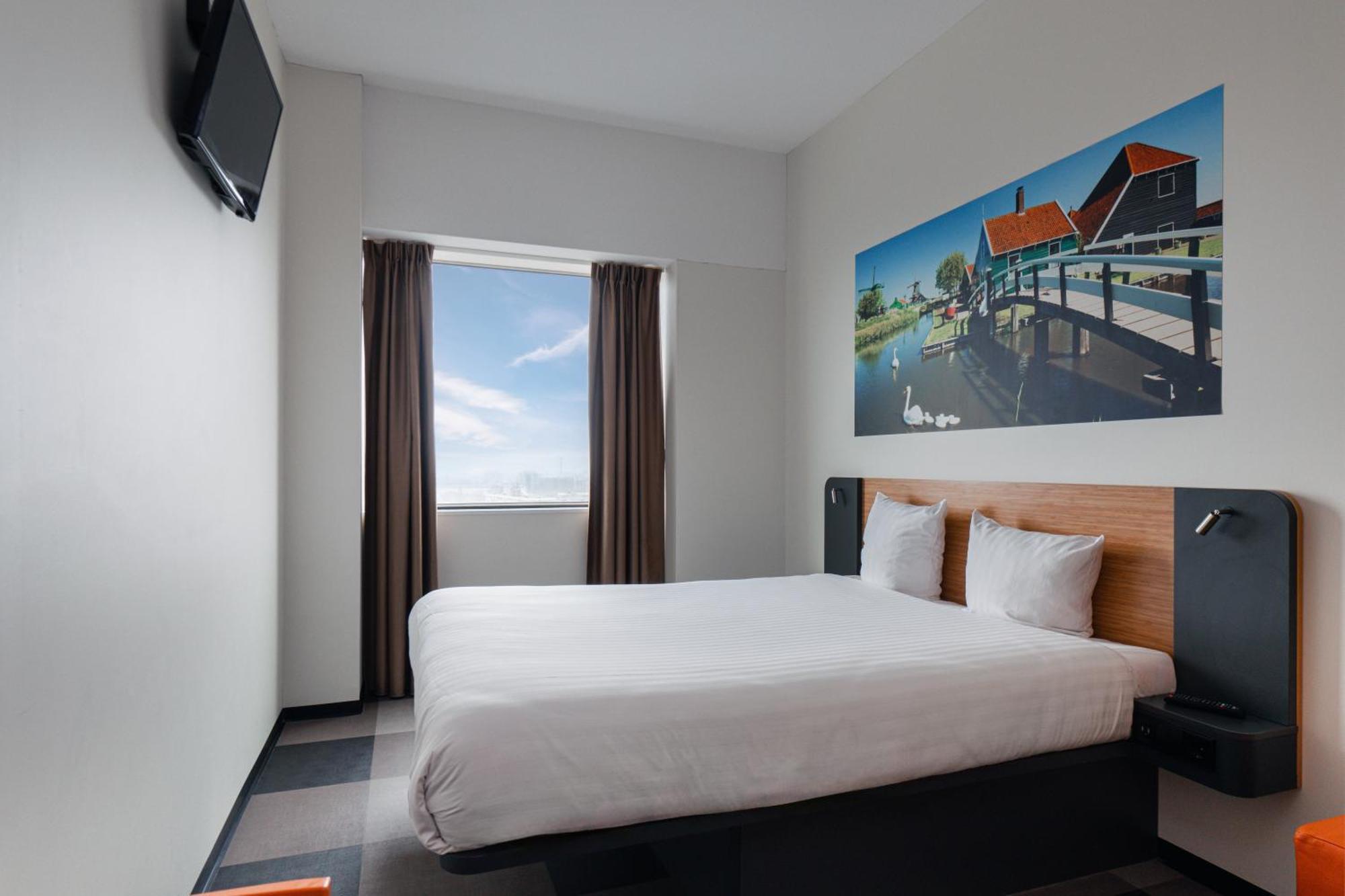 Easyhotel Amsterdam Zaandam Bagian luar foto
