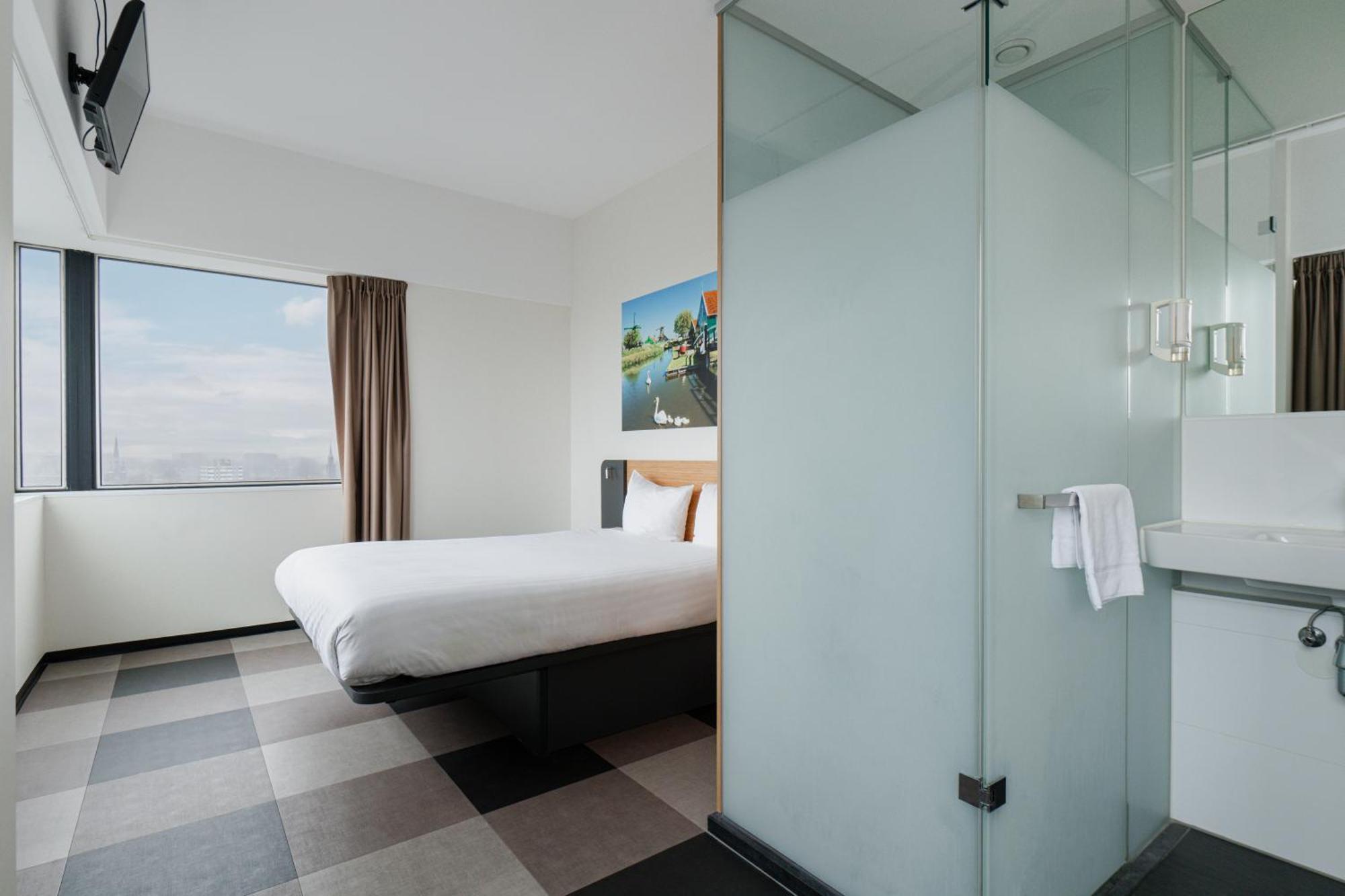 Easyhotel Amsterdam Zaandam Bagian luar foto