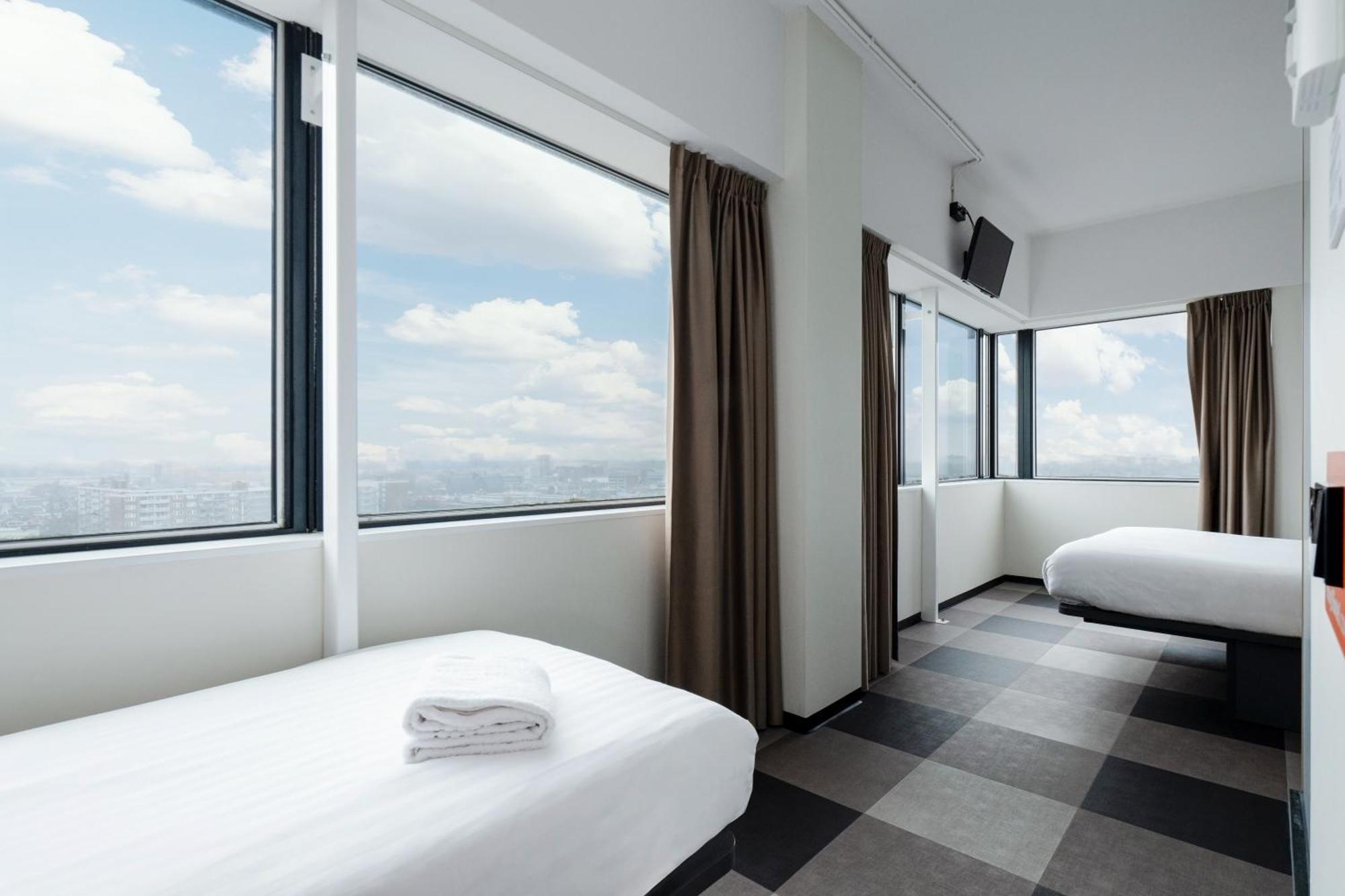 Easyhotel Amsterdam Zaandam Bagian luar foto