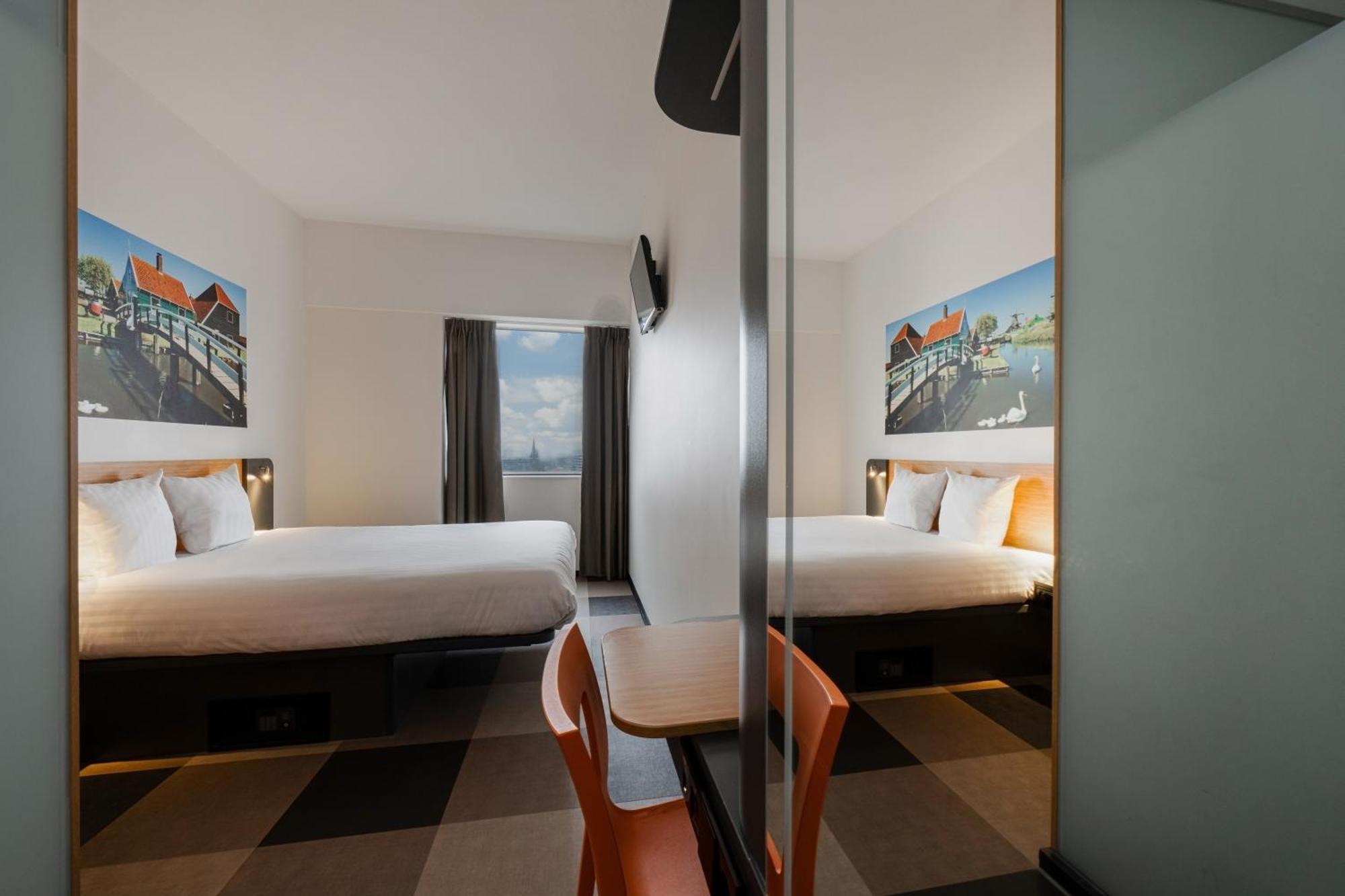 Easyhotel Amsterdam Zaandam Bagian luar foto