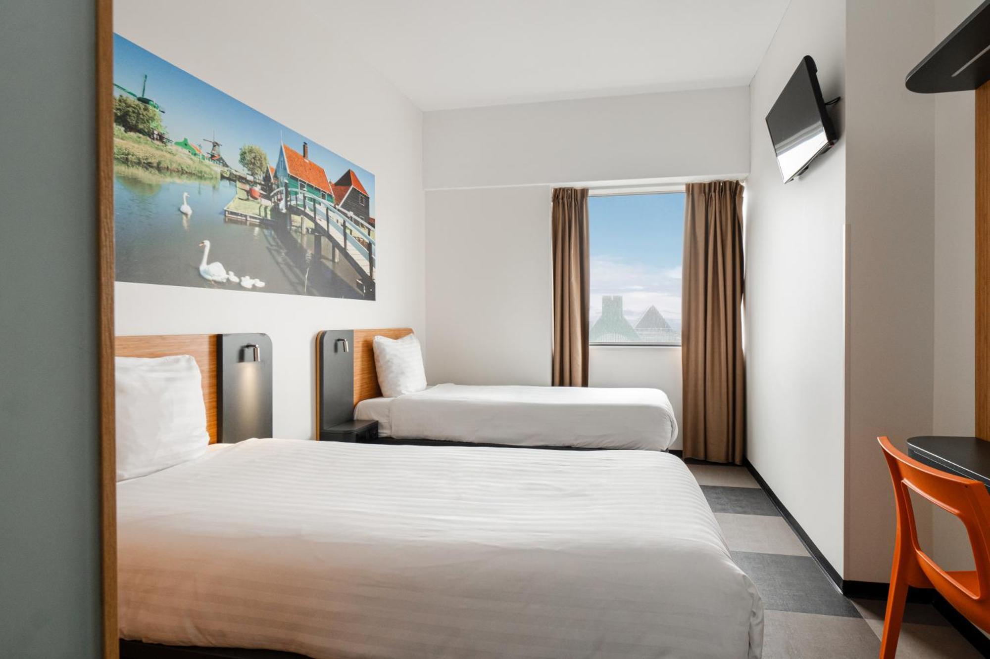 Easyhotel Amsterdam Zaandam Bagian luar foto