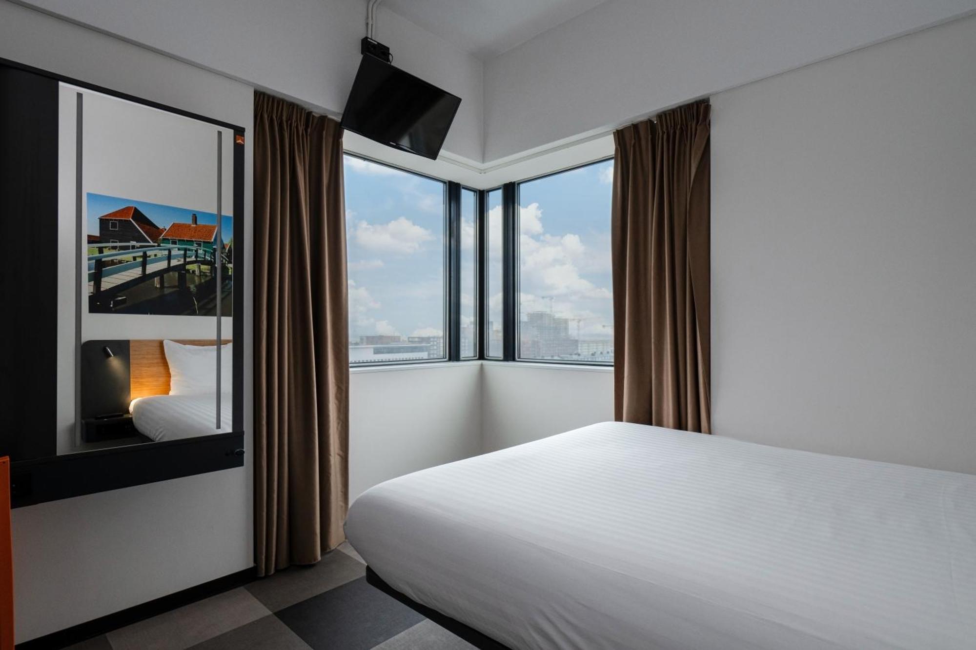 Easyhotel Amsterdam Zaandam Bagian luar foto