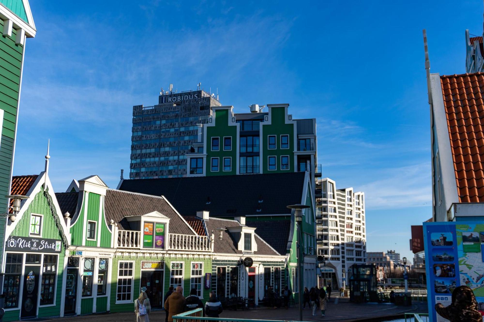 Easyhotel Amsterdam Zaandam Bagian luar foto