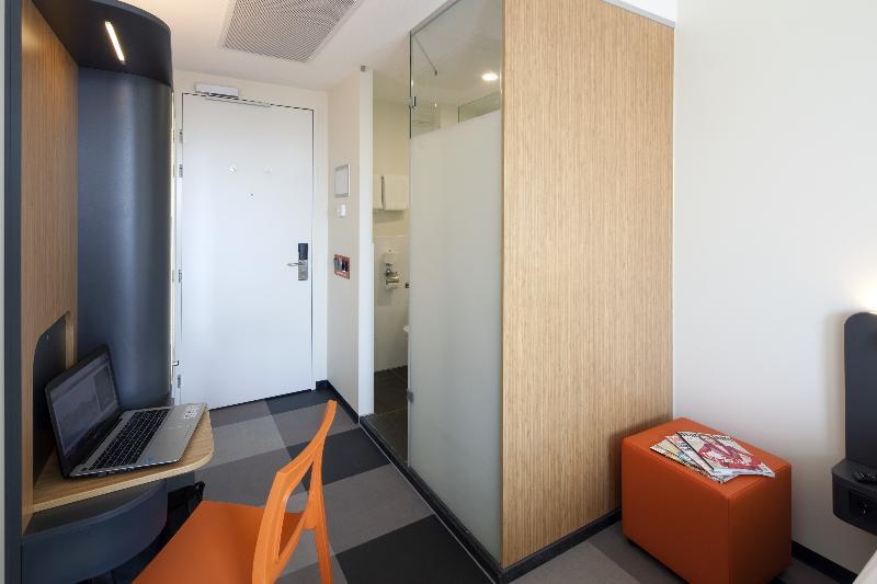 Easyhotel Amsterdam Zaandam Bagian luar foto