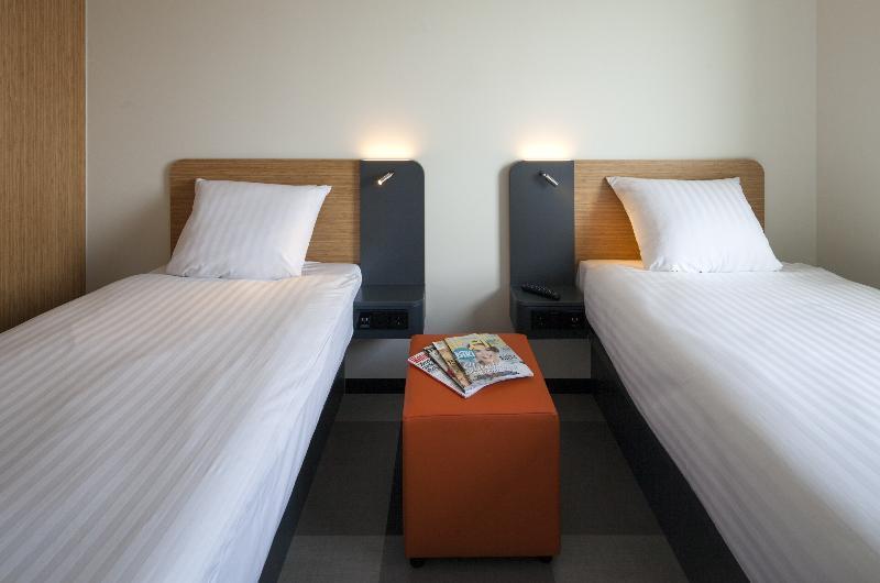 Easyhotel Amsterdam Zaandam Bagian luar foto