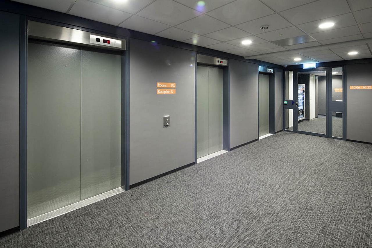 Easyhotel Amsterdam Zaandam Bagian luar foto