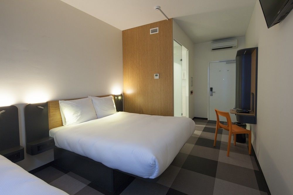 Easyhotel Amsterdam Zaandam Bagian luar foto