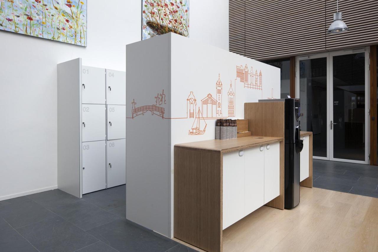Easyhotel Amsterdam Zaandam Bagian luar foto